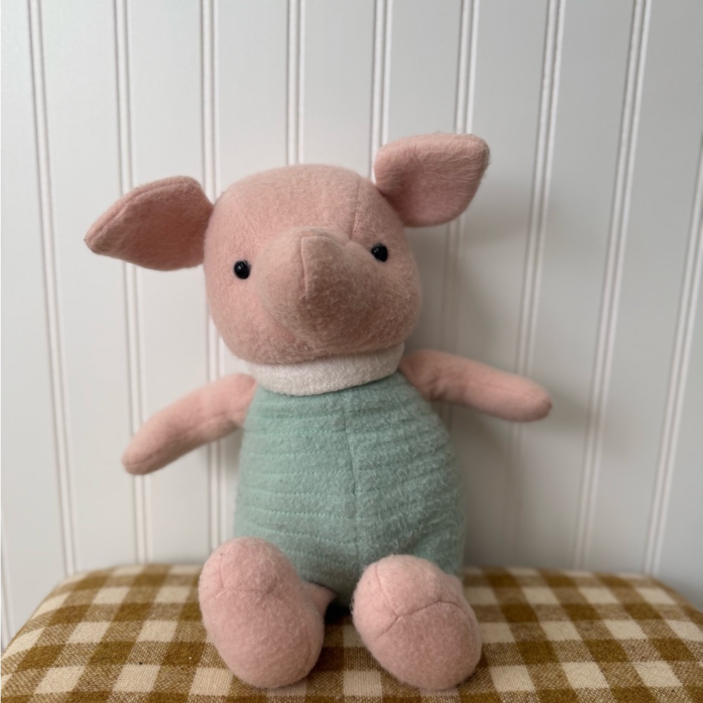 Disney Classic Piglet Winnie-the-Pooh Plush